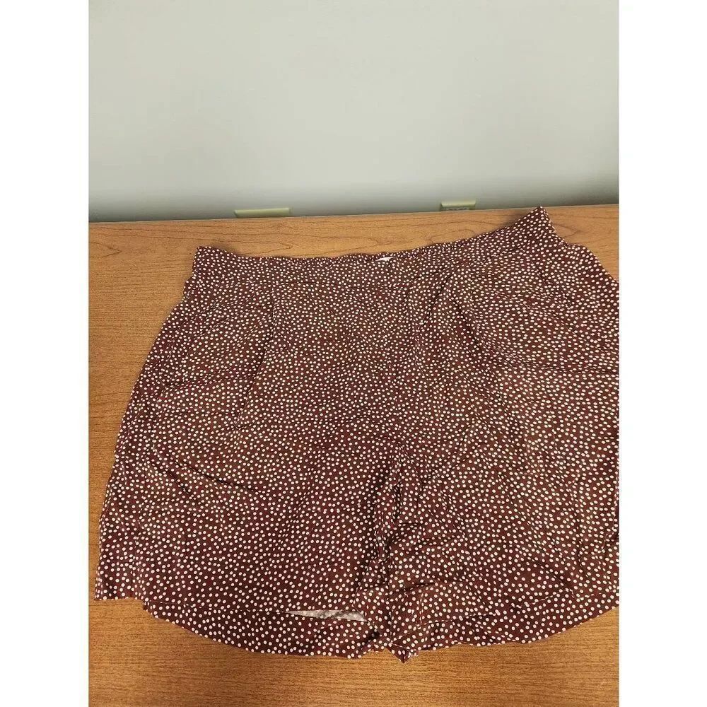 14th & Union Burgundy Polka Dot Pull On Shorts - 1X